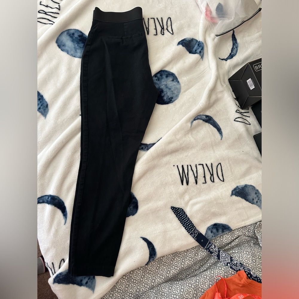 Black pants size 6